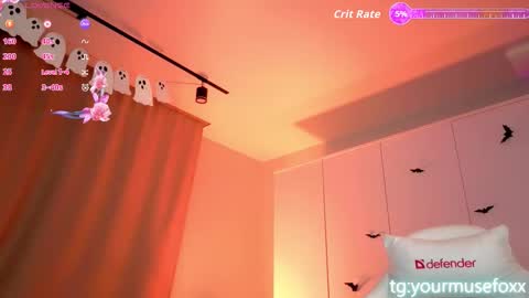 Snapshot of fox_muses chatting on November 21, 10:52 pm fox_muses online show from November 21, 10:52 pm