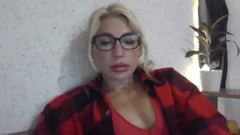 fox_red_lady7 online show from October 1, 12:11 pm