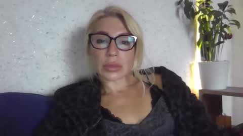 fox_red_lady7 online show from October 9, 10:13 am