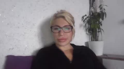 fox_red_lady7 online show from October 18, 9:54 am