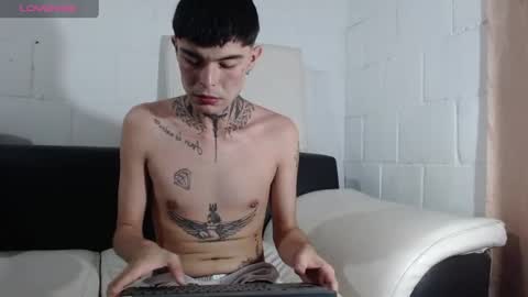 foxbadboy online show from July 18, 2:05 am