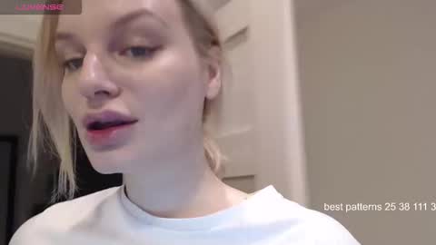 i am your baby Alien  online show from December 4, 9:56 pm