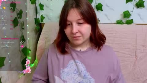 Snapshot of foxgirlandmerguis chatting on February 8, 2:53 pm Belinda online show from February 8, 2:53 pm