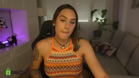 Snapshot of foxi_g chatting on August 4, 6:10 pm foxi_g online show from August 4, 6:10 pm