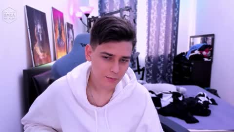 Snapshot of foxicfu chatting on September 23, 10:18 am Foxicfu online show from September 23, 10:18 am