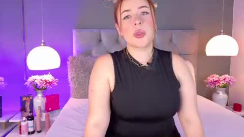 Foxie  online show from July 6, 2:47 pm