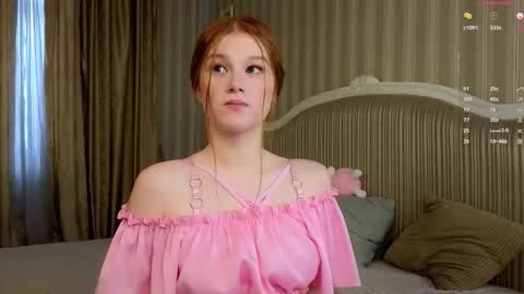 Snapshot of foxxx_tail chatting on October 11, 11:53 am Petra online show from October 11, 11:53 am