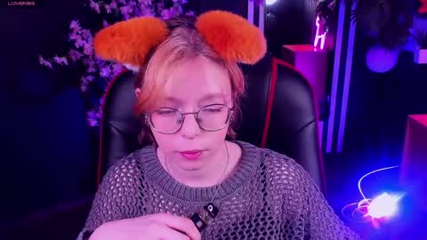 Snapshot of foxxxypolly chatting on June 1, 5:20 am Polly online show from June 1, 5:20 am