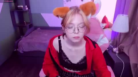 Snapshot of foxxxypolly chatting on June 12, 5:39 am Polly online show from June 12, 5:39 am