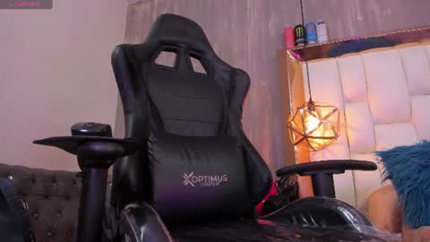 Foxxy  online show from June 15, 5:59 pm