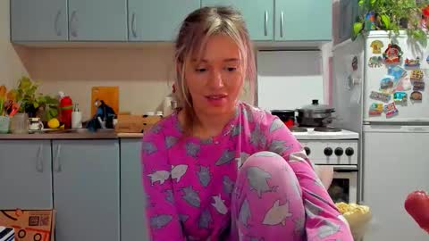 Foxy online show from November 7, 12:49 pm