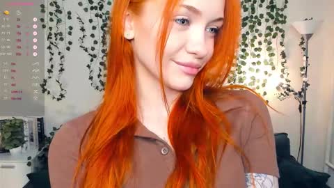 Snapshot of foxy_blush chatting on October 31, 8:21 pm Eva online show from October 31, 8:21 pm