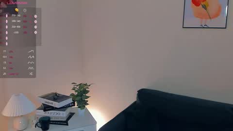 Snapshot of foxy_blush chatting on December 14, 7:29 pm Eva online show from December 14, 7:29 pm