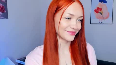 Snapshot of foxy_blush chatting on December 15, 7:29 pm Eva online show from December 15, 7:29 pm