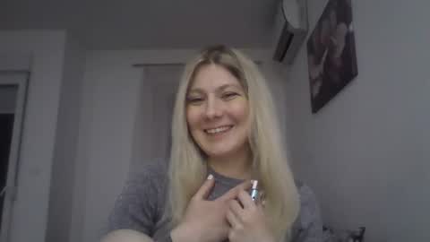 foxy_bright online show from March 21, 7:17 pm