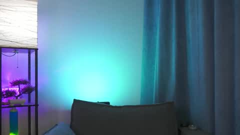 Eva online show from April 15, 7:21 pm