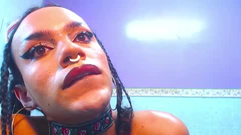 Snapshot of foxy_ella chatting on March 27, 4:40 pm Ella online show from March 27, 4:40 pm