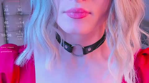 Snapshot of foxy_jpg chatting on February 7, 6:24 pm Sue online show from February 7, 6:24 pm