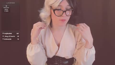 Snapshot of foxy_jpg chatting on March 1, 12:39 am Sue online show from March 1, 12:39 am