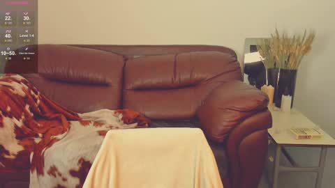 Snapshot of foxy_jpg chatting on March 4, 7:11 pm Sue online show from March 4, 7:11 pm