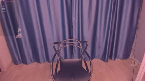 Snapshot of foxy_jpg chatting on September 20, 10:22 pm Sue online show from September 20, 10:22 pm