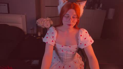 Snapshot of foxy_jpg chatting on November 8, 10:30 pm Sue online show from November 8, 10:30 pm