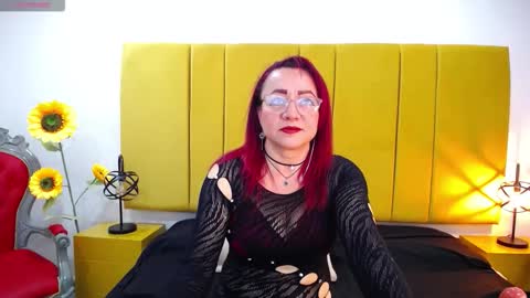 Snapshot of foxy_miilf chatting on September 14, 1:21 pm Foxy miilf online show from September 14, 1:21 pm