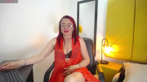 Snapshot of foxy_miilf chatting on September 23, 1:58 pm Foxy miilf online show from September 23, 1:58 pm