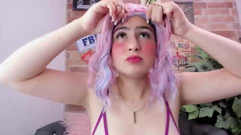 Snapshot of foxy_valeria chatting on December 3, 6:06 pm Miss Valeria online show from December 3, 6:06 pm