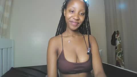 Snapshot of foxyatmidnite chatting on May 29, 2:04 pm foxyatmidnite online show from May 29, 2:04 pm