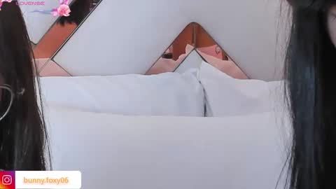 FOXY AND BUNNY online show from November 4, 11:37 pm