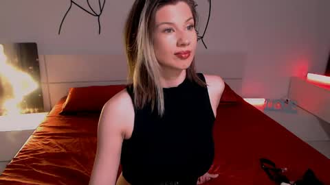 Snapshot of foxydevilish chatting on April 24, 6:10 pm Fox online show from April 24, 6:10 pm