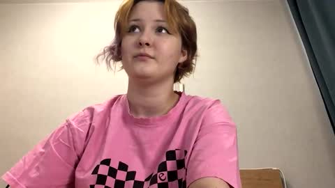 Snapshot of foxydollkate chatting on April 21, 12:22 pm Kate online show from April 21, 12:22 pm
