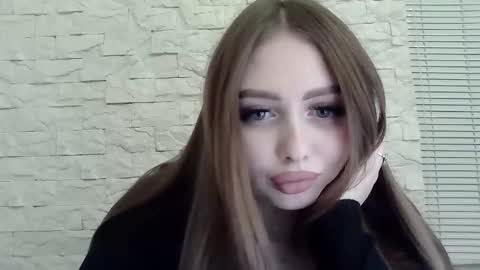 Snapshot of foxyflaree chatting on November 25, 3:23 pm Alice online show from November 25, 3:23 pm