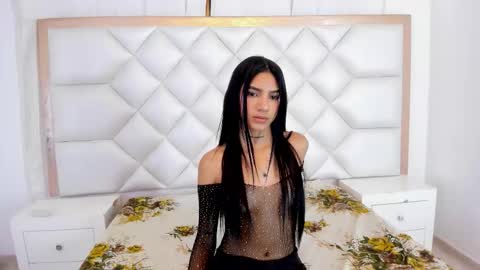 foxyhillx online show from November 5, 8:53 pm