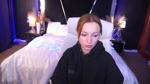 Maya online show from October 7, 2:25 pm