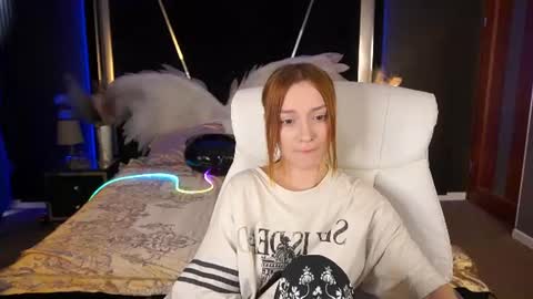 Snapshot of foxymayy chatting on June 26, 1:26 pm Maya online show from June 26, 1:26 pm