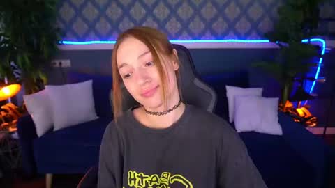 Snapshot of foxymayy chatting on July 3, 1:06 pm Maya online show from July 3, 1:06 pm