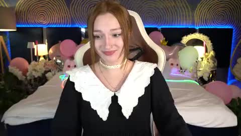 Snapshot of foxymayy chatting on July 6, 7:16 pm Maya online show from July 6, 7:16 pm