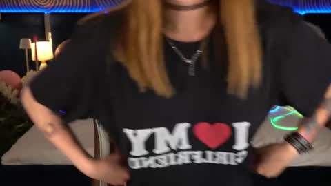 Snapshot of foxymayy chatting on July 12, 4:42 pm Maya online show from July 12, 4:42 pm