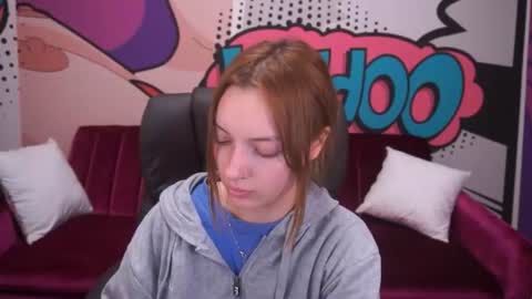 Snapshot of foxymayy chatting on July 30, 6:34 am Maya online show from July 30, 6:34 am