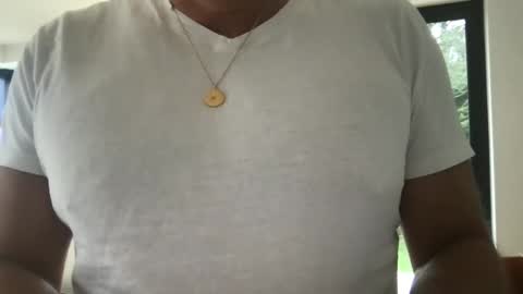 Snapshot of foxysausage chatting on December 10, 1:00 pm foxysausage online show from December 10, 1:00 pm