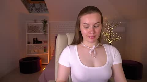 Kate online show from June 7, 8:01 pm