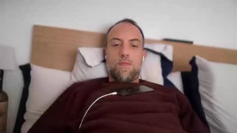 fra___ online show from October 21, 7:09 am