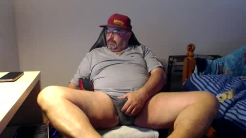 Snapshot of fraboys chatting on April 9, 1:16 pm Fraboys online show from April 9, 1:16 pm