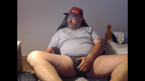 Snapshot of fraboys chatting on May 2, 5:23 am Fraboys online show from May 2, 5:23 am