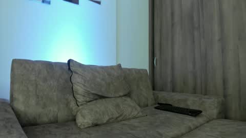 IM FRAIDER online show from December 4, 2:48 pm