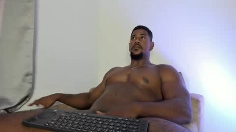 IM FRAIDER online show from June 11, 3:43 pm