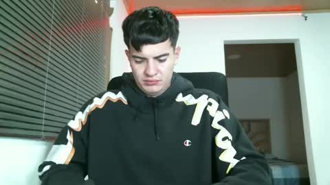 franccesco_699 online show from December 30, 7:42 pm