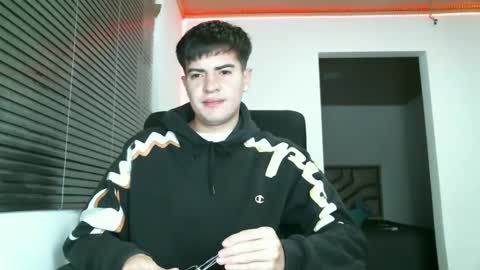 franccesco_699 online show from January 3, 11:44 pm